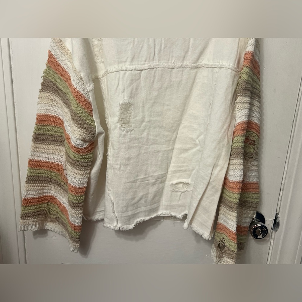 POL Crochet Sleeve White Boho Denim Relaxed Fit Lightweight Distressed Jacket - Picture 7 of 8